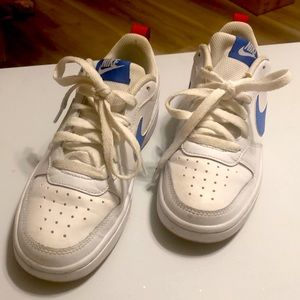 Like New Youth (3.5) Nike Air Force 1!! HOT!! Light blue swoosh, red tab back.